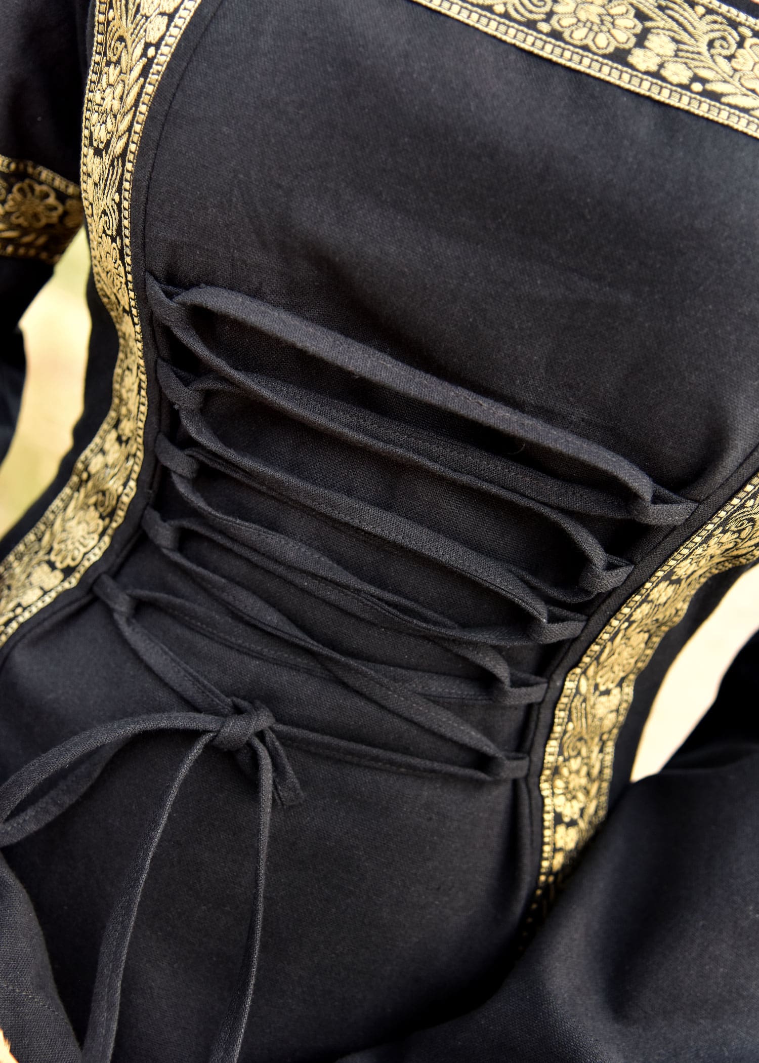 Abito stringato avanti e dietro con cappuccio, nero - immagine 5