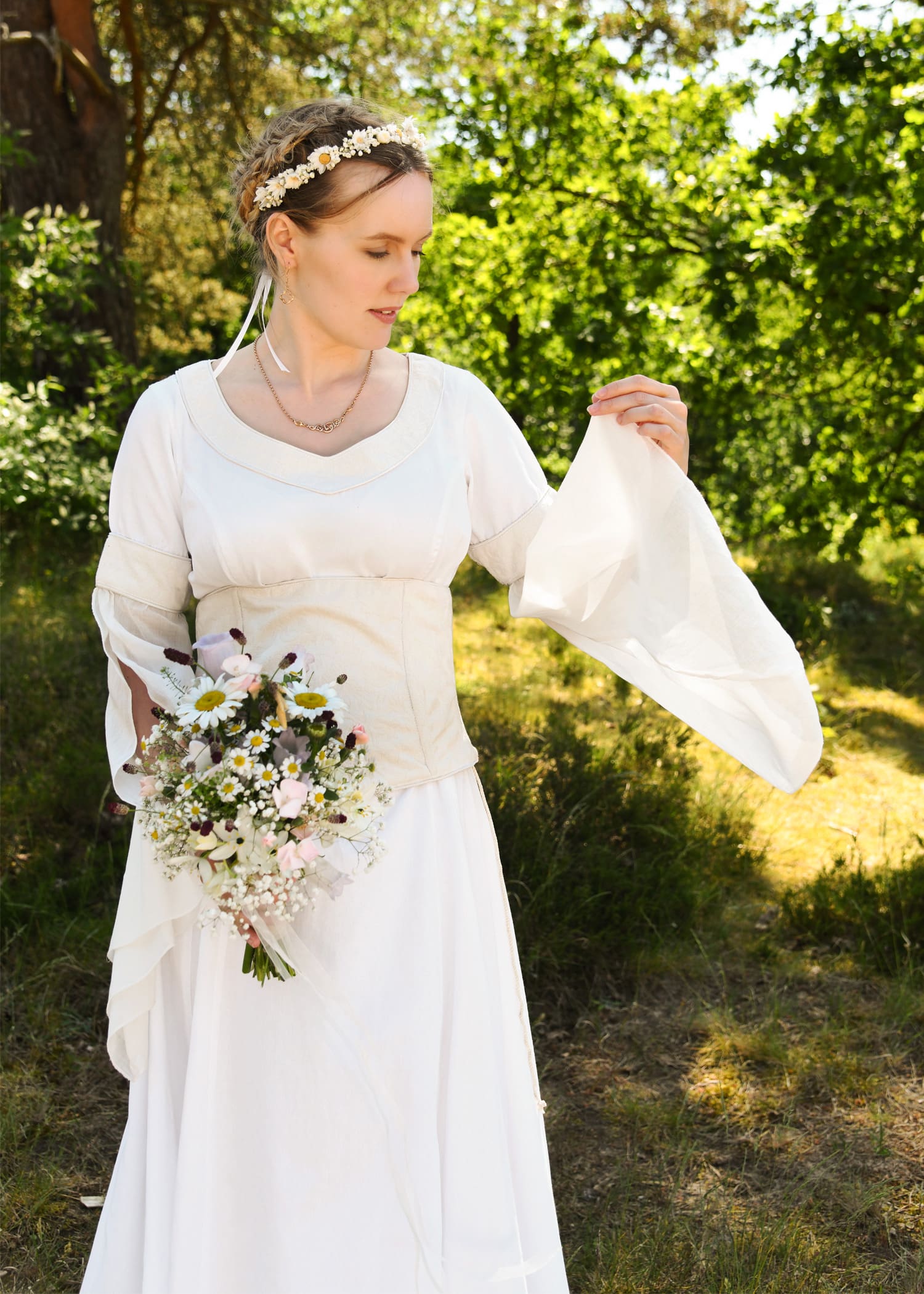Abito da sposa per matrimonio medievale - immagine 3